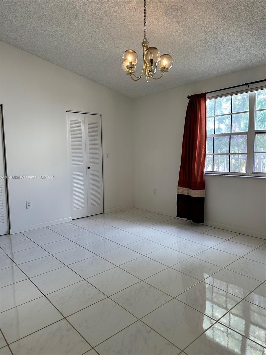 PEMBROKE POINTE - Residential
