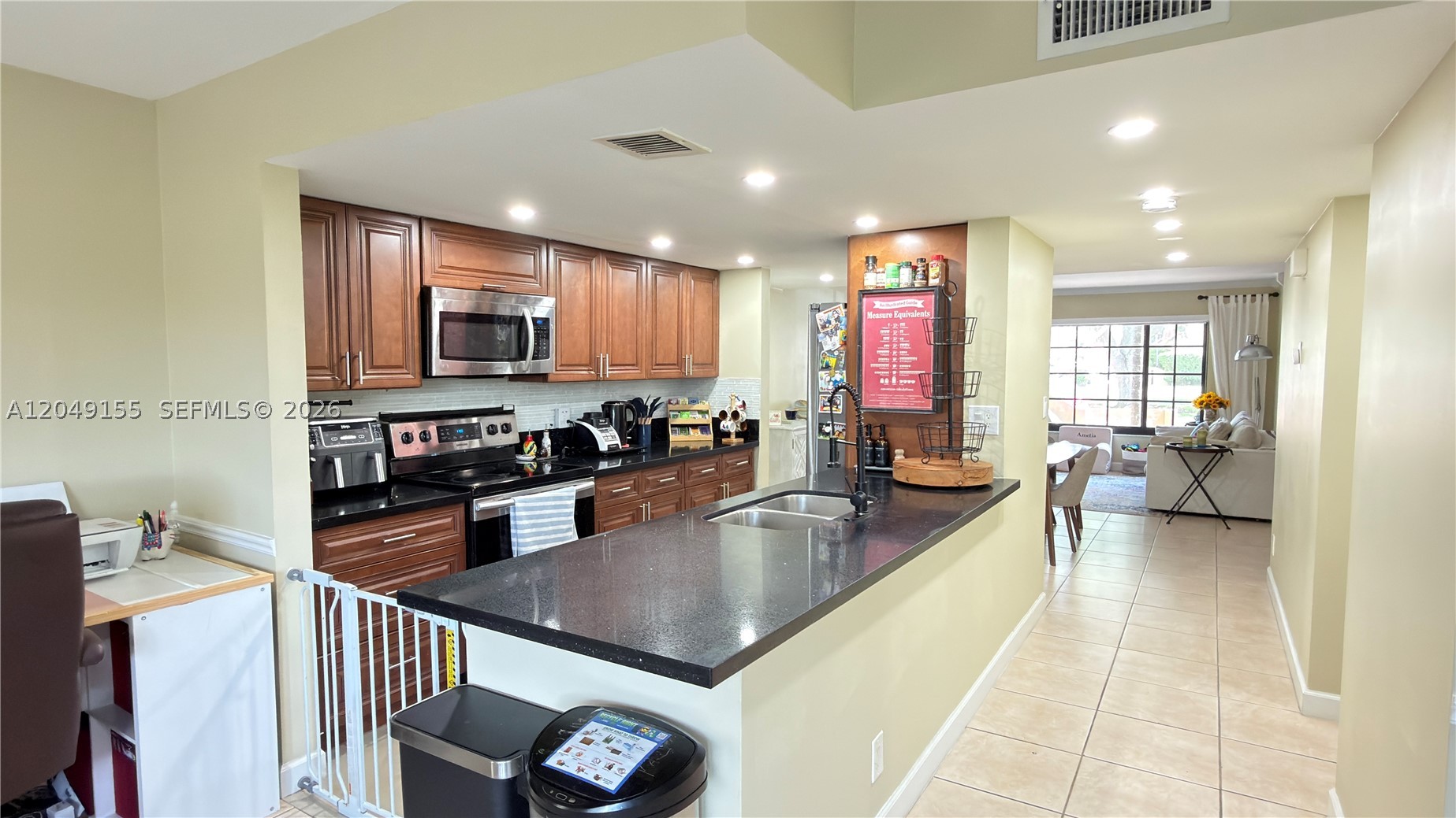 WELLEBY UNIT SIX - Residential