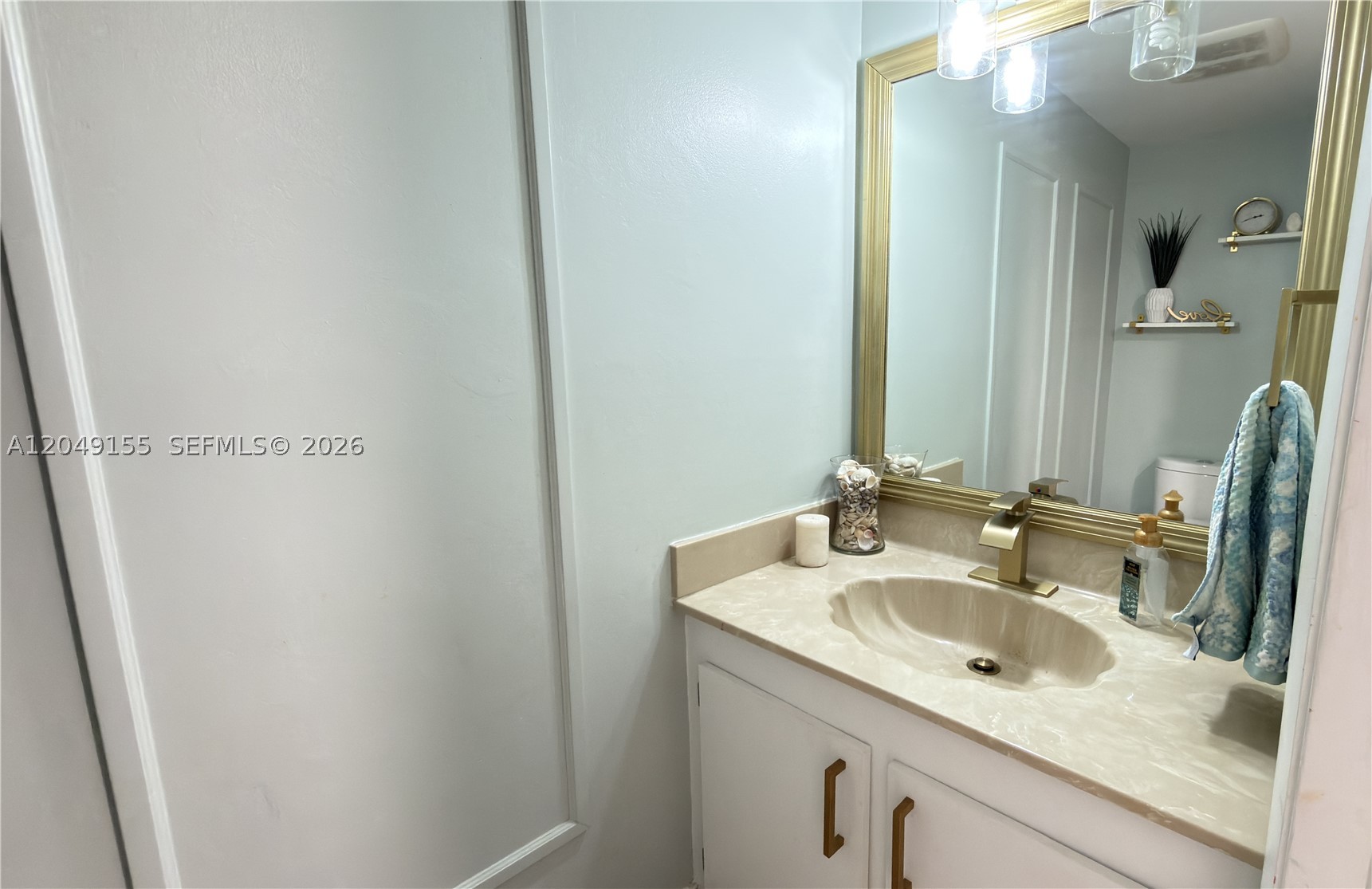 WELLEBY UNIT SIX - Residential