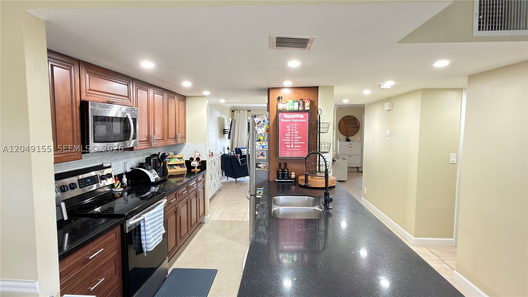 WELLEBY UNIT SIX - Residential