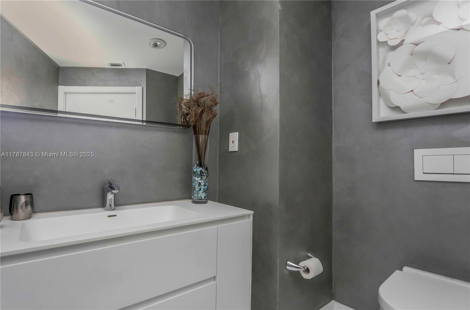 PORTOFINO TOWER CONDO - Residential Lease