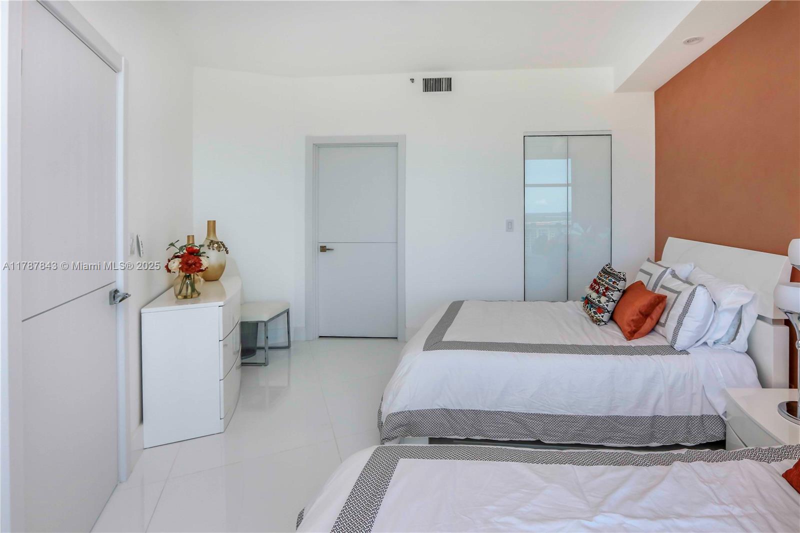 PORTOFINO TOWER CONDO - Residential Lease