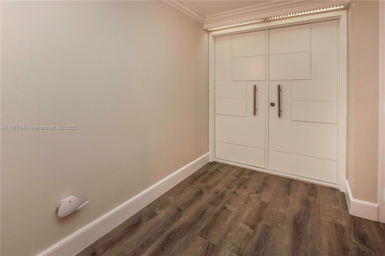 PORTOFINO TOWER CONDO - Residential Lease