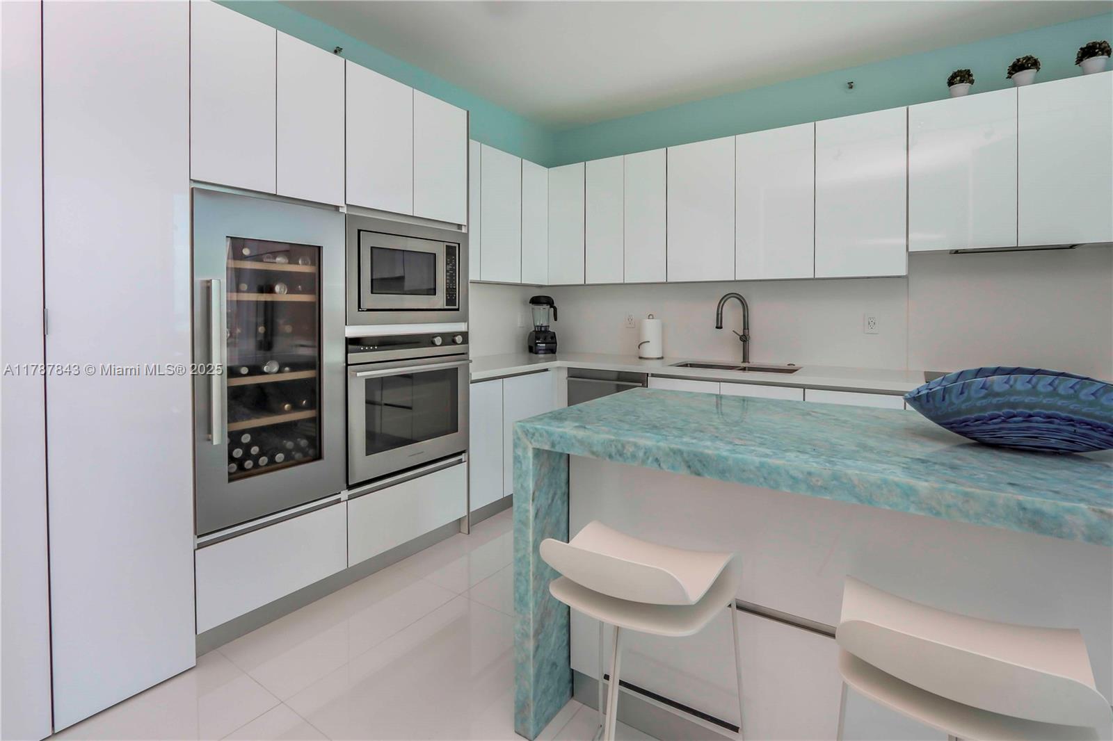 PORTOFINO TOWER CONDO - Residential Lease