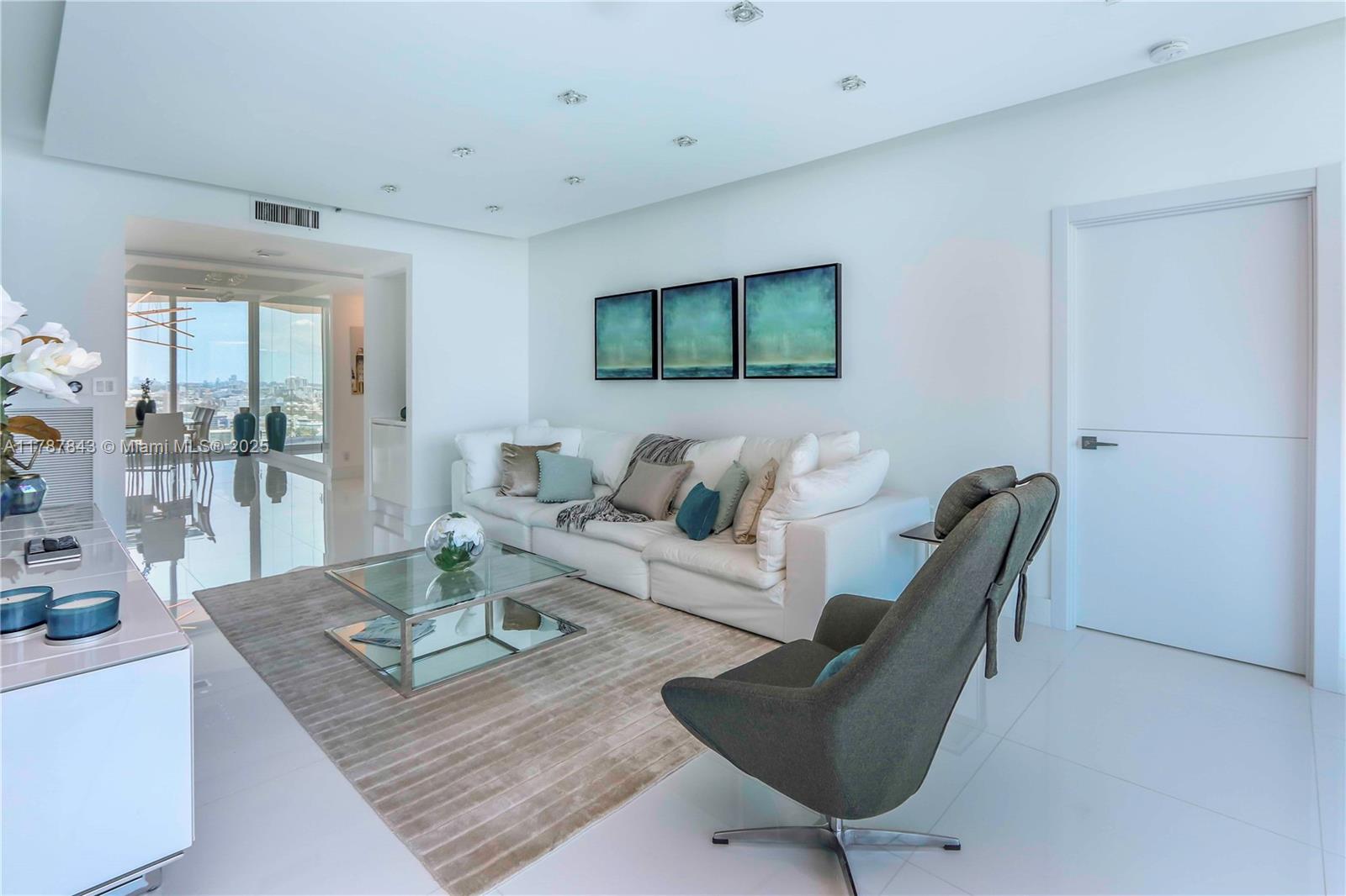 PORTOFINO TOWER CONDO - Residential Lease