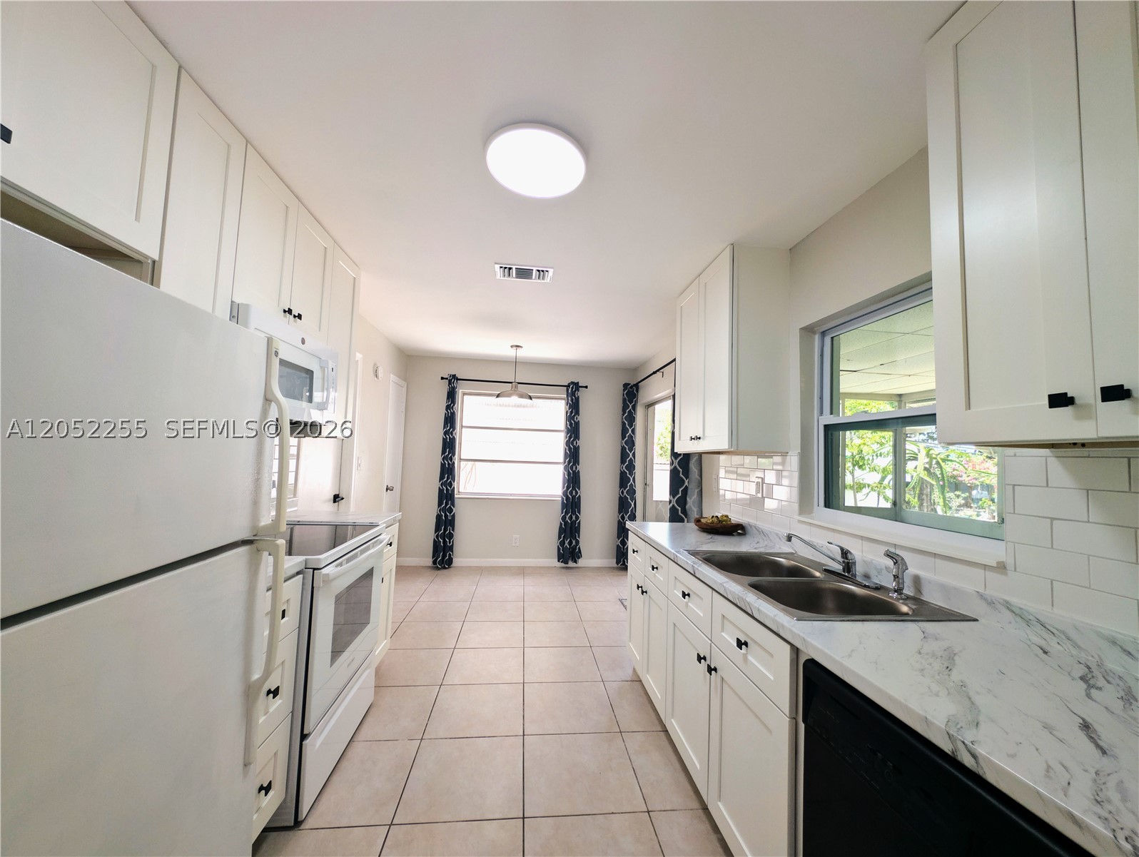 KIMBERLY VILLAGE SEC ONE - Residential Lease