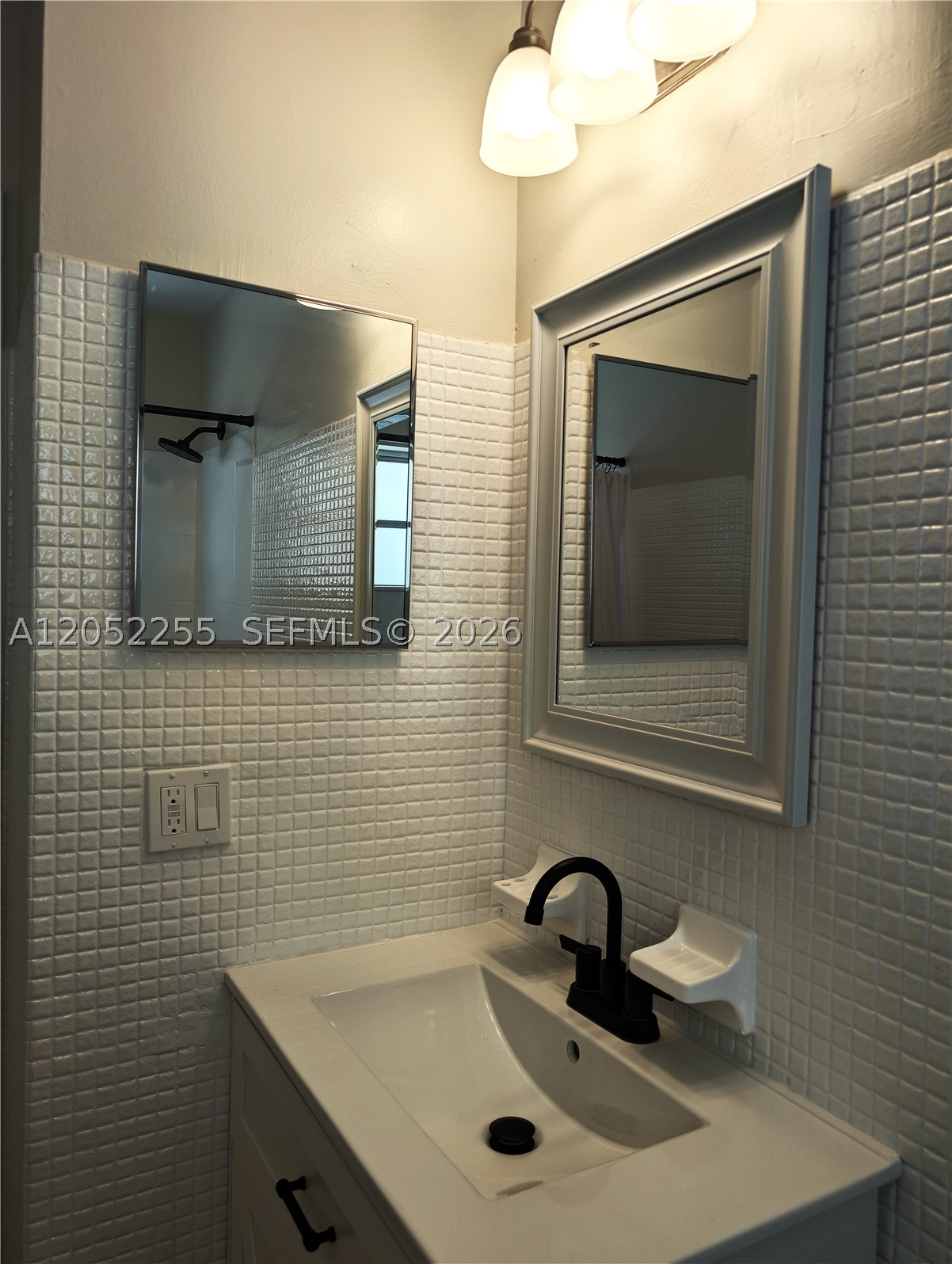 KIMBERLY VILLAGE SEC ONE - Residential Lease