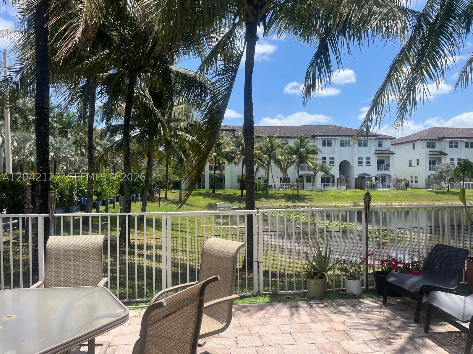 DORAL BREEZE - Residential Lease