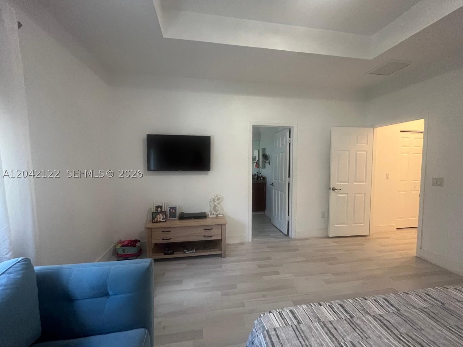 DORAL BREEZE - Residential Lease