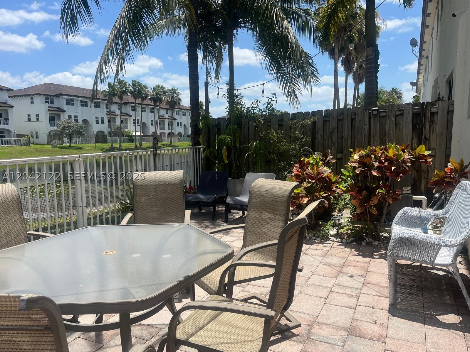 DORAL BREEZE - Residential Lease