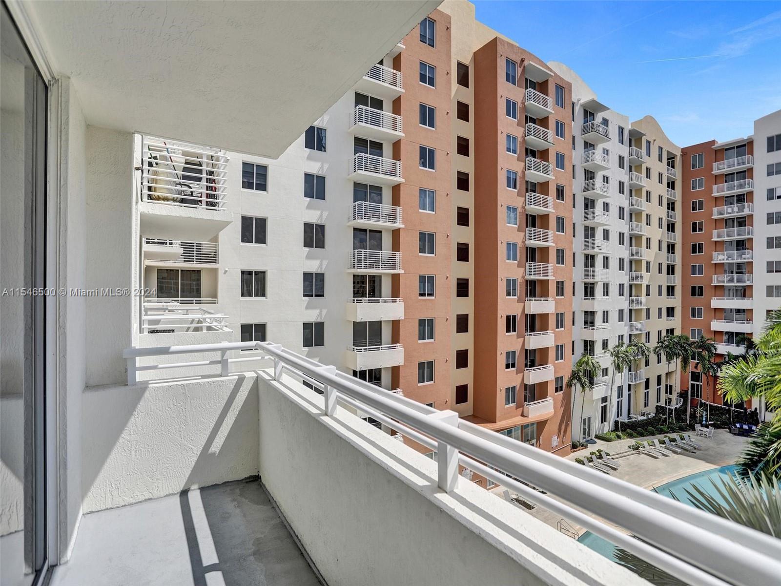 VENTURE AT AVENTURA EAST - Residential