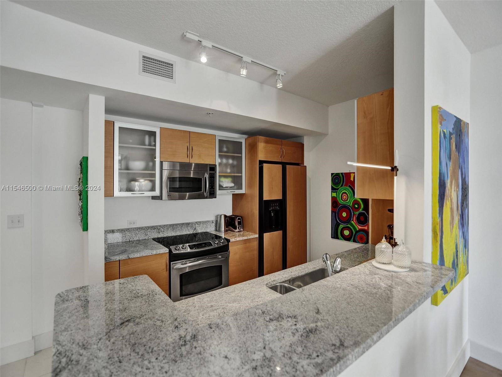 VENTURE AT AVENTURA EAST - Residential
