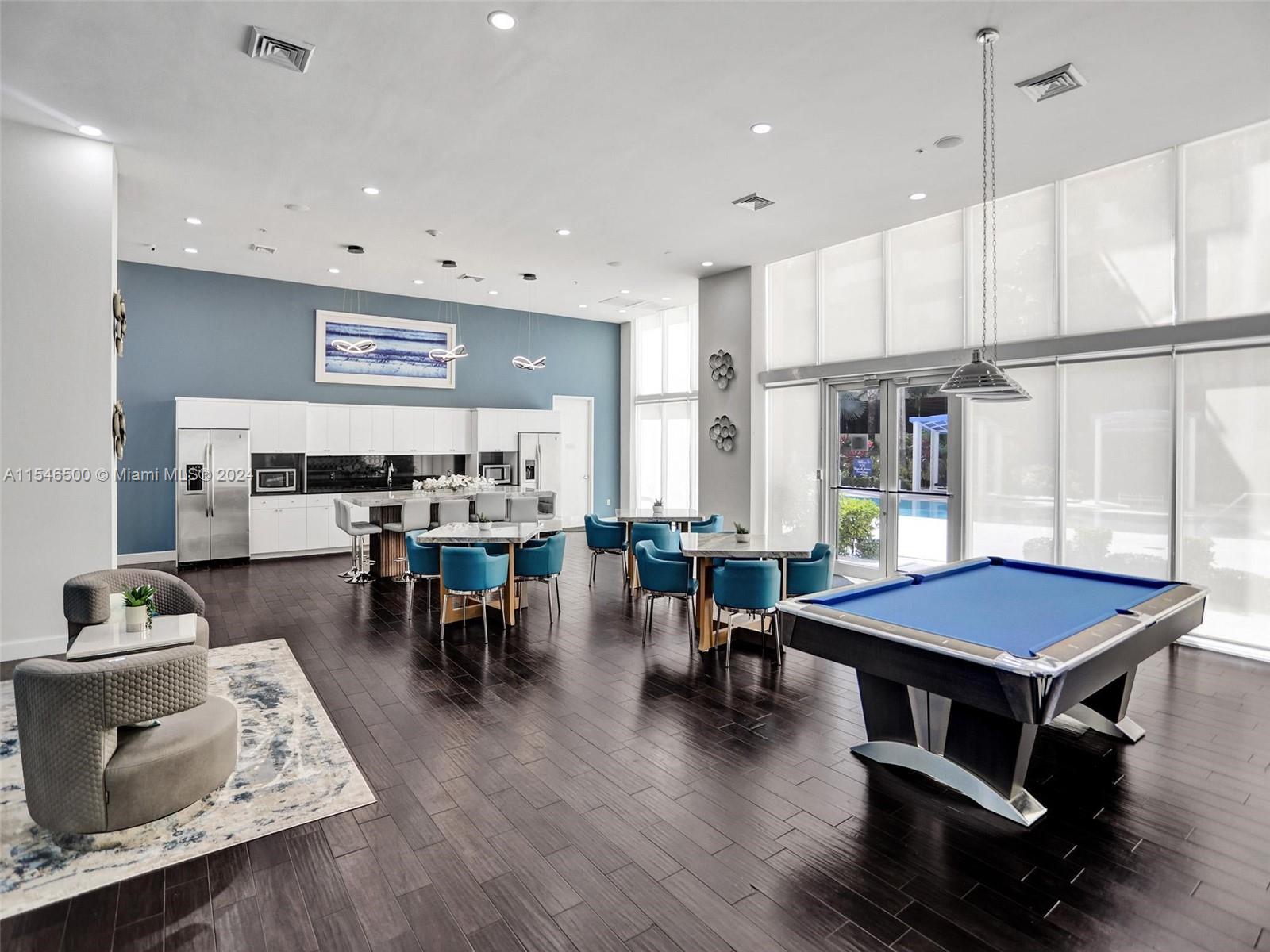 VENTURE AT AVENTURA EAST - Residential
