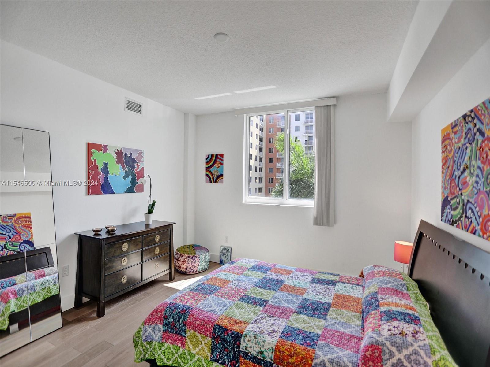 VENTURE AT AVENTURA EAST - Residential