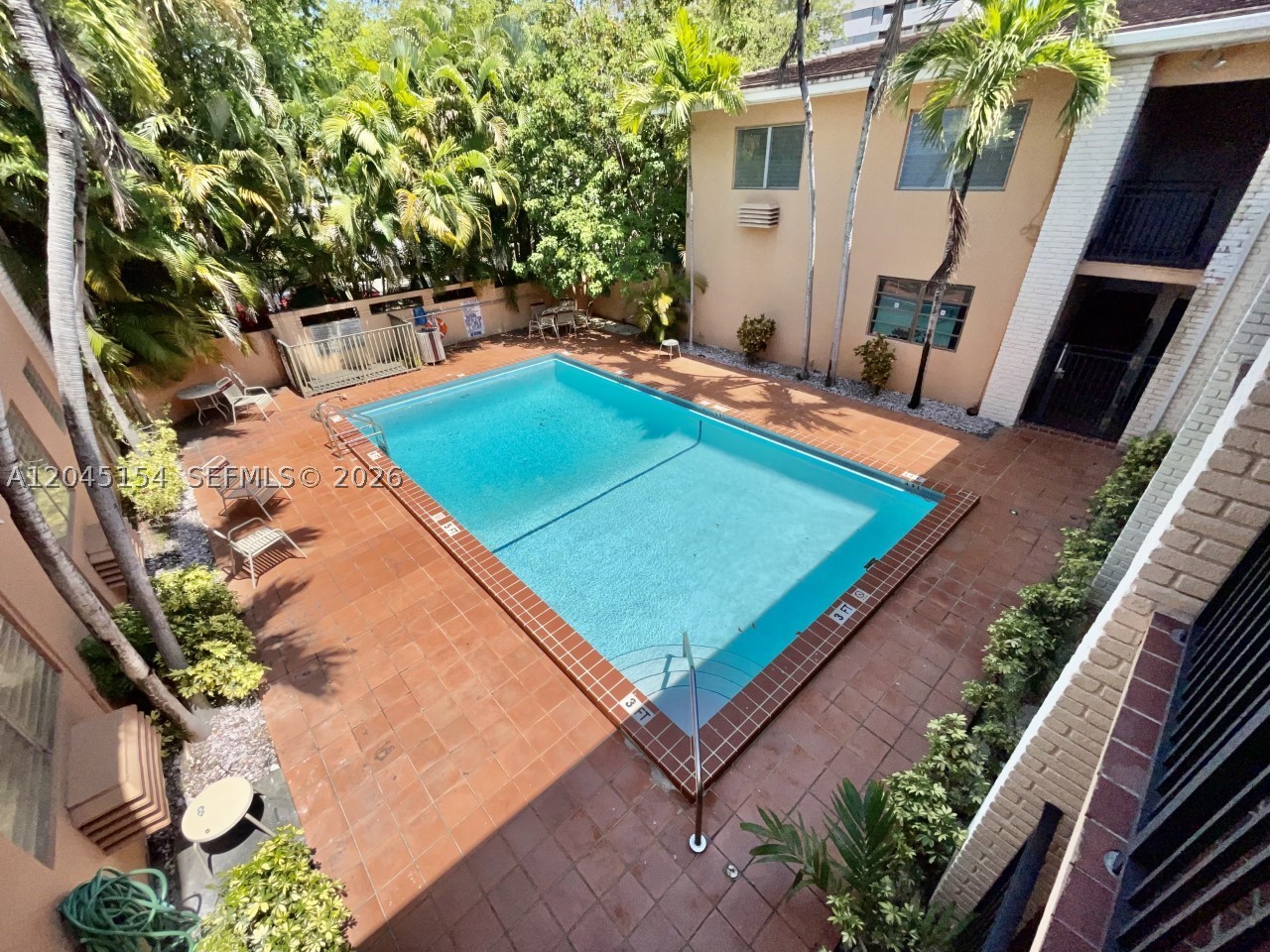 * STUDIO - AVAILABLE NOW * Spacious and Completely Remodeled Studio Corner Unit on the First Floor in the Heart of Downtown Coral Gables! Right of off Ponce De Leon and Santillane Avenue. Brand new kitchen appliances, Bathroom, Flooring and Washer/Dryer In-Unit. Private pool and parking available. Trolley services offered a few feet away from building. Minutes away from Miracle Mile, Biltmore Hotel and Golf Course, University of Miami and much more.