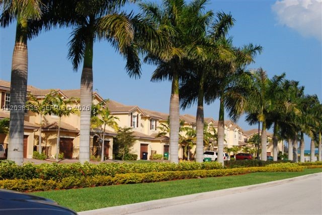 THE COURTS AT BAYSHORE I - Residential