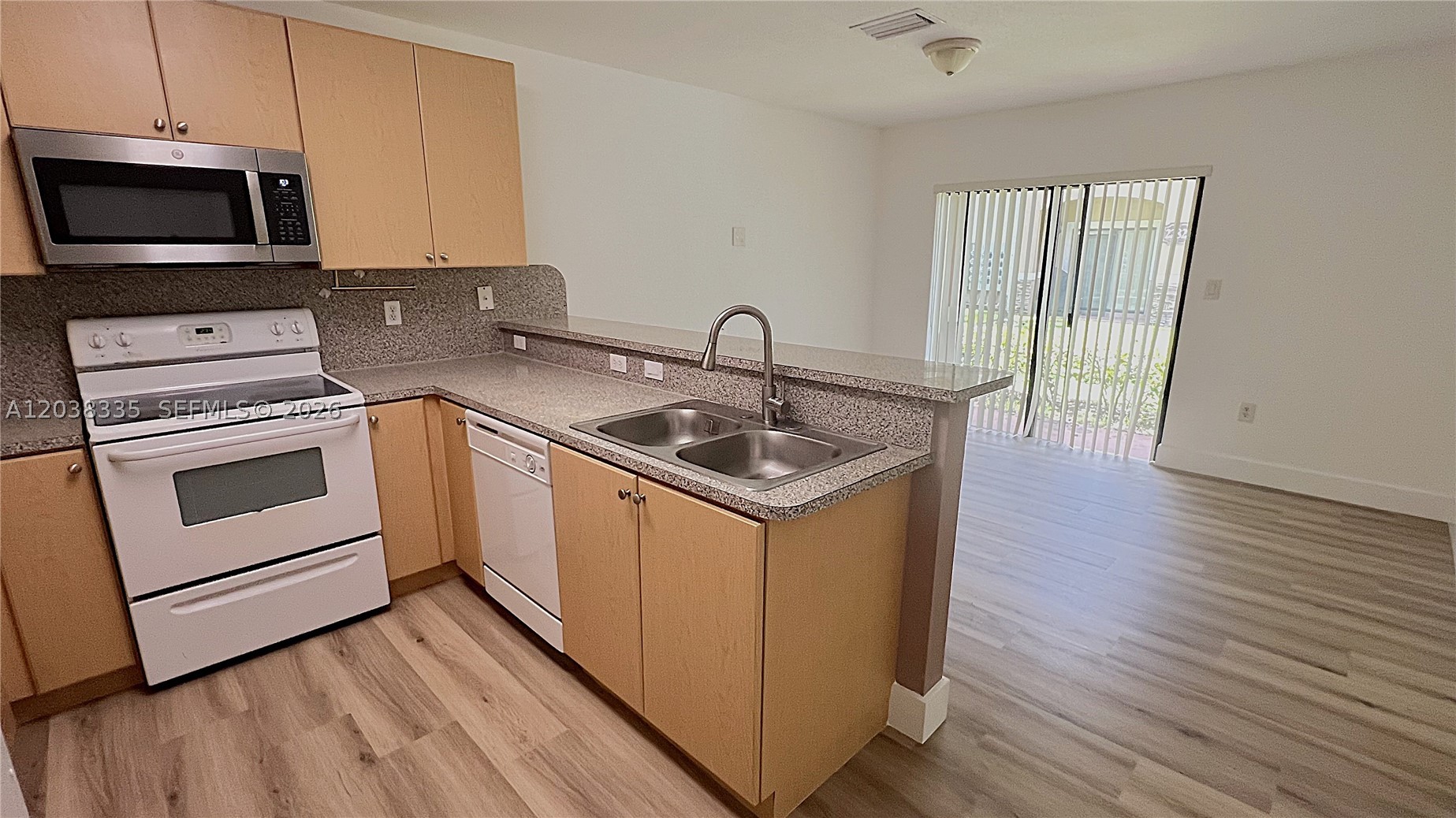 THE COURTS AT BAYSHORE I - Residential