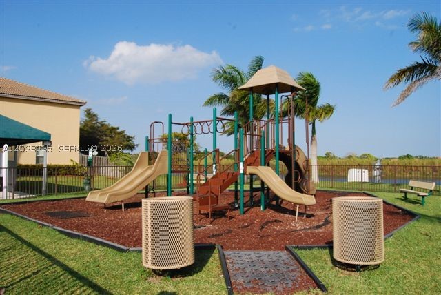 THE COURTS AT BAYSHORE I - Residential