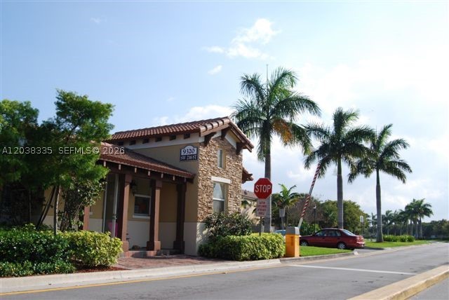 THE COURTS AT BAYSHORE I - Residential