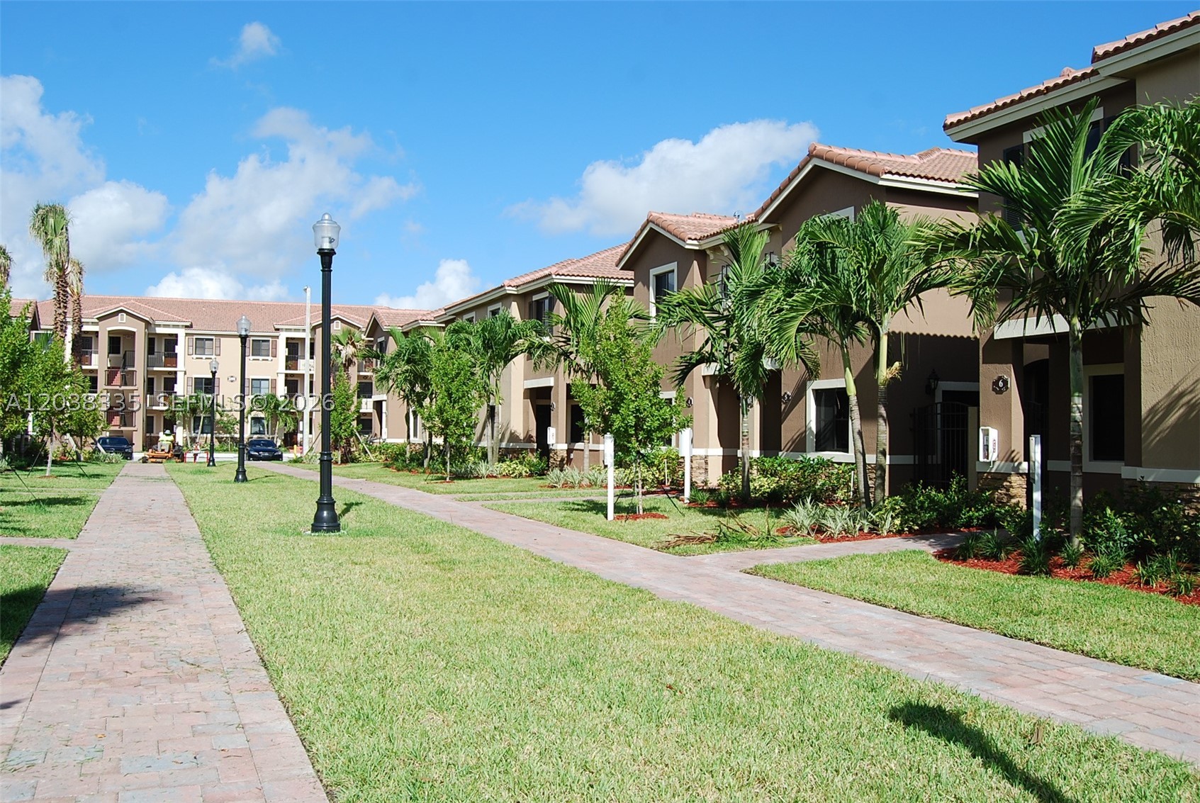 THE COURTS AT BAYSHORE I - Residential