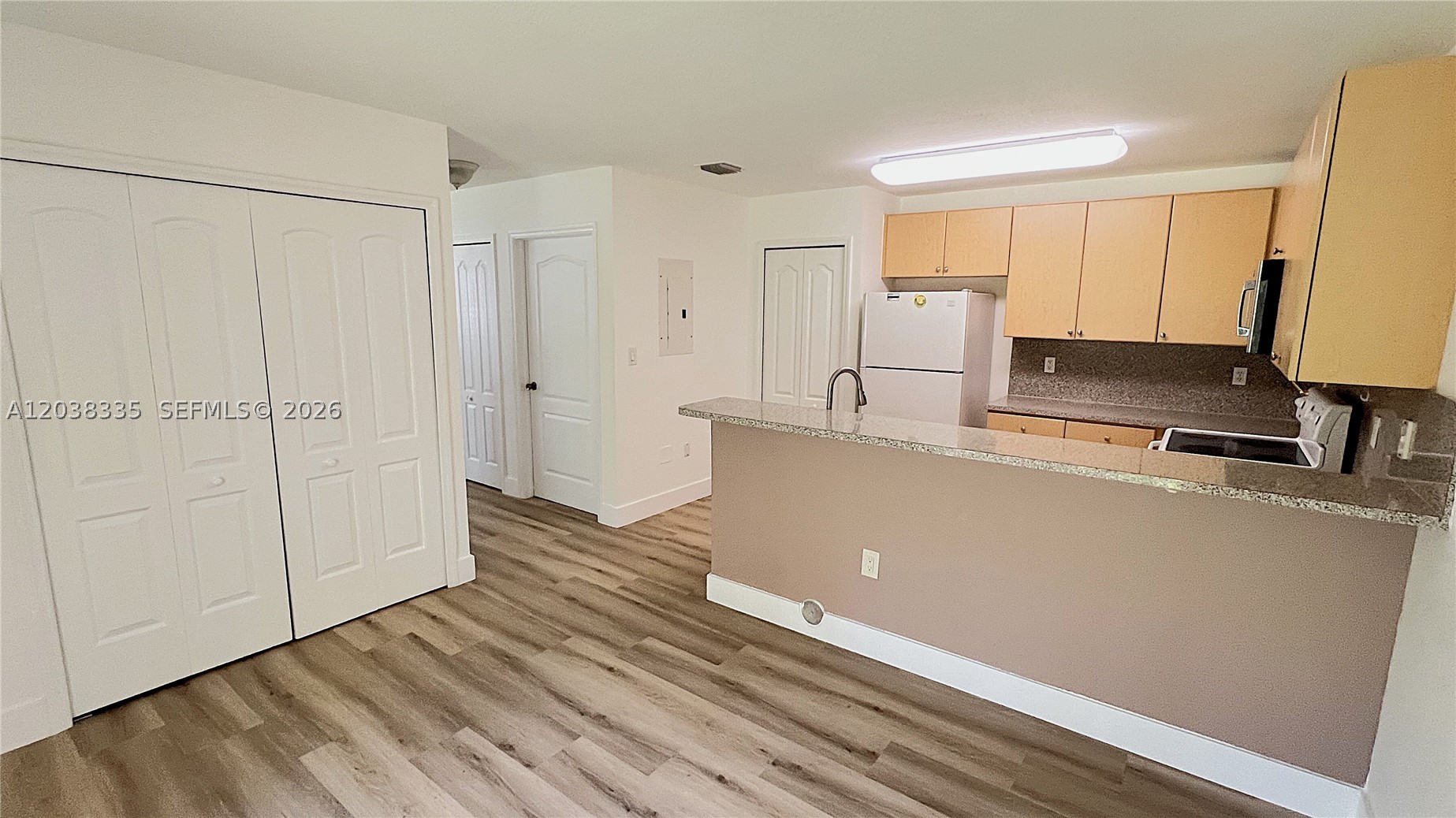 THE COURTS AT BAYSHORE I - Residential