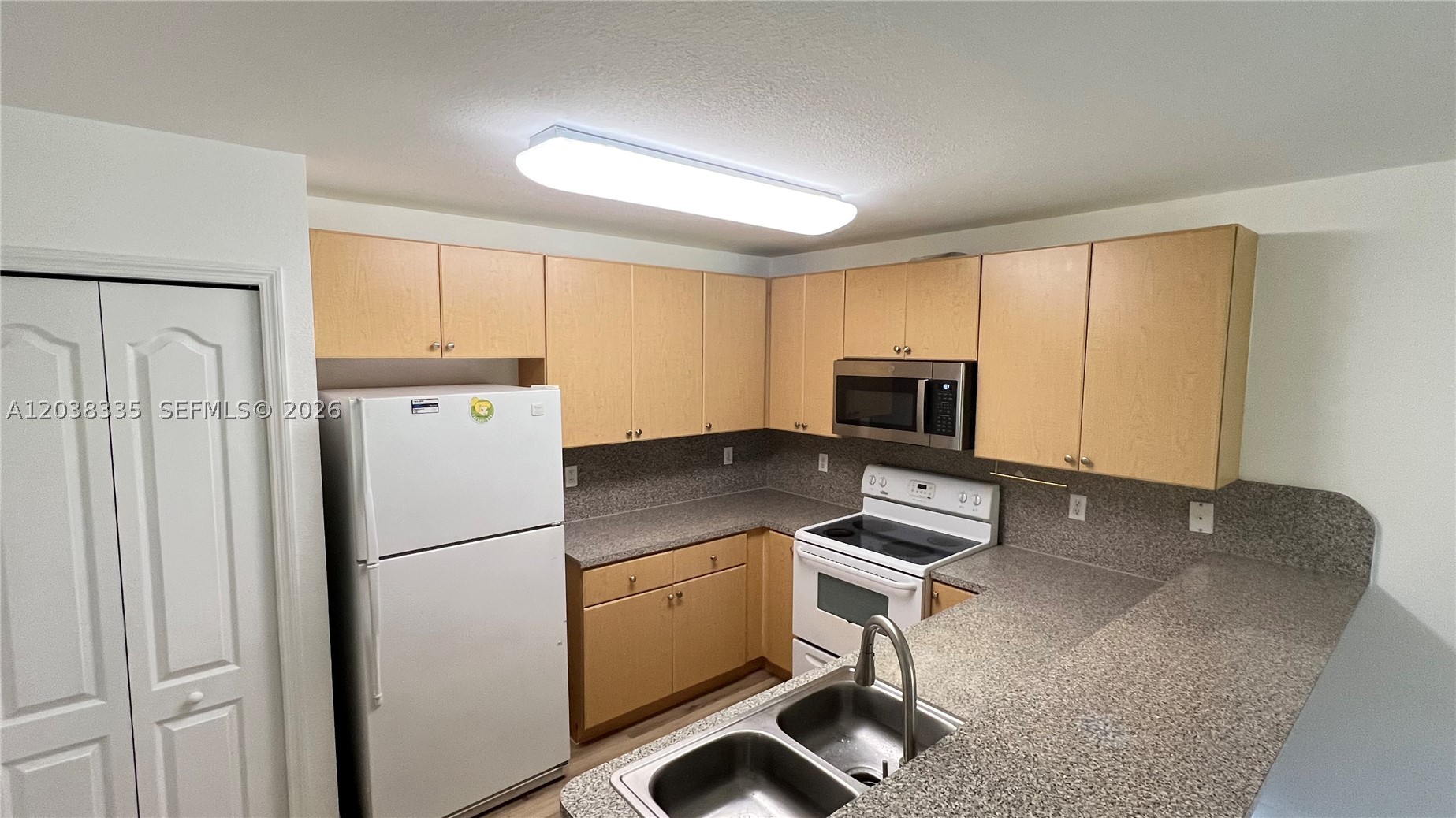 THE COURTS AT BAYSHORE I - Residential