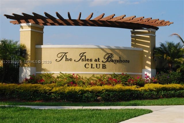 THE COURTS AT BAYSHORE I - Residential