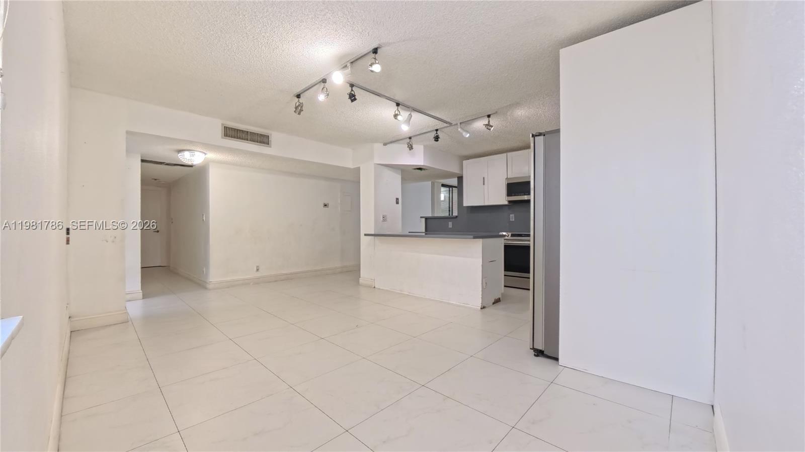 VILLA DORADA CONDO NO 2 - Residential