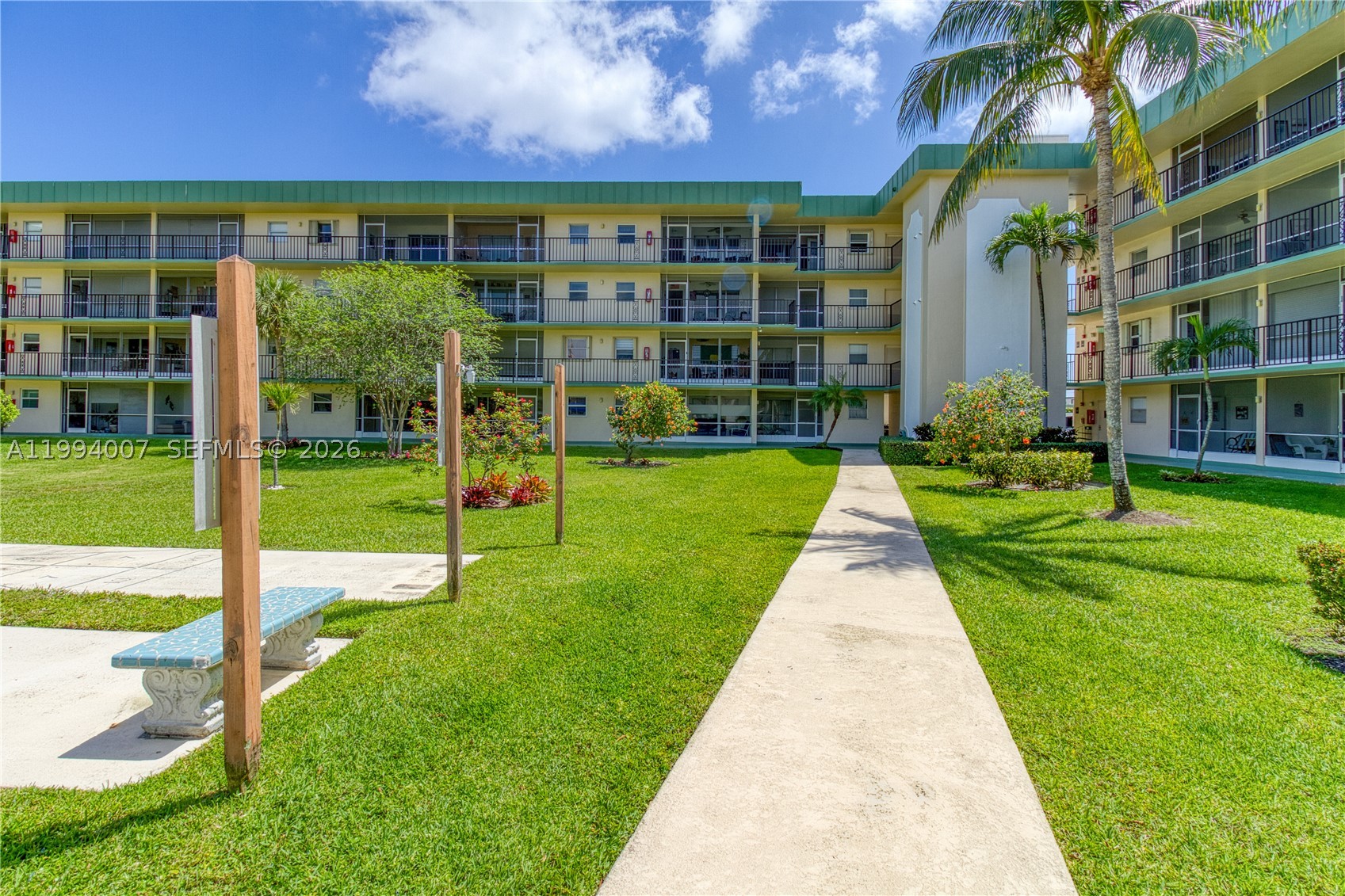 HAMPTON GARDENS 3 CONDO - Residential
