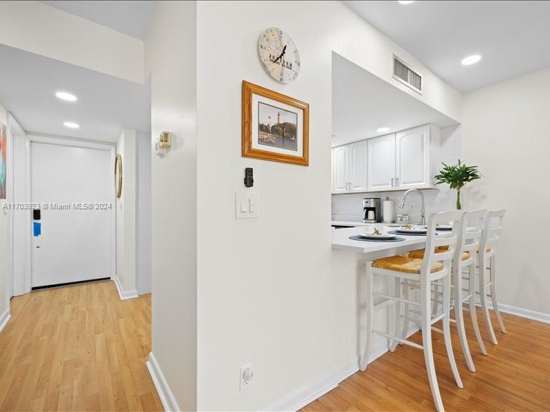 RIVERBEND CONDO - Residential Lease