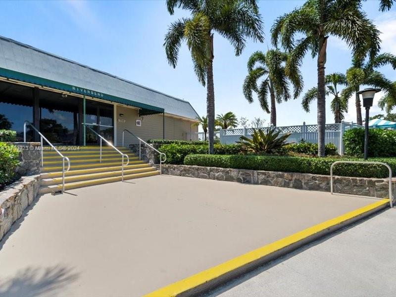 RIVERBEND CONDO - Residential Lease