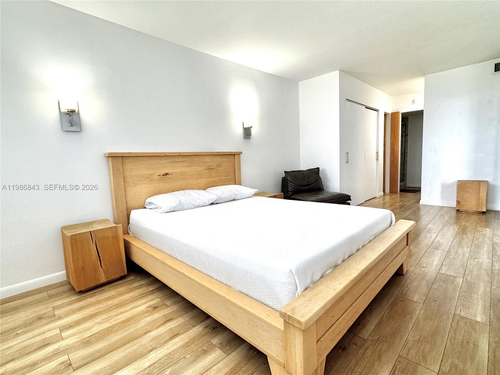 ANDOR PLAZA CONDO - Residential