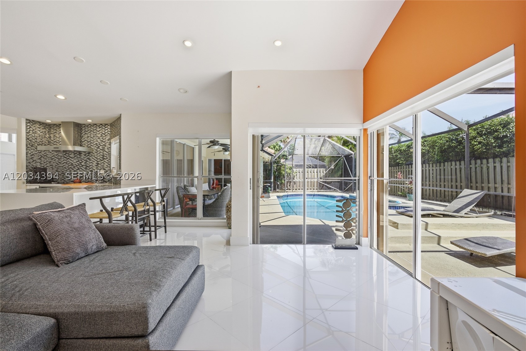 WEST BOCA LAKE - Residential