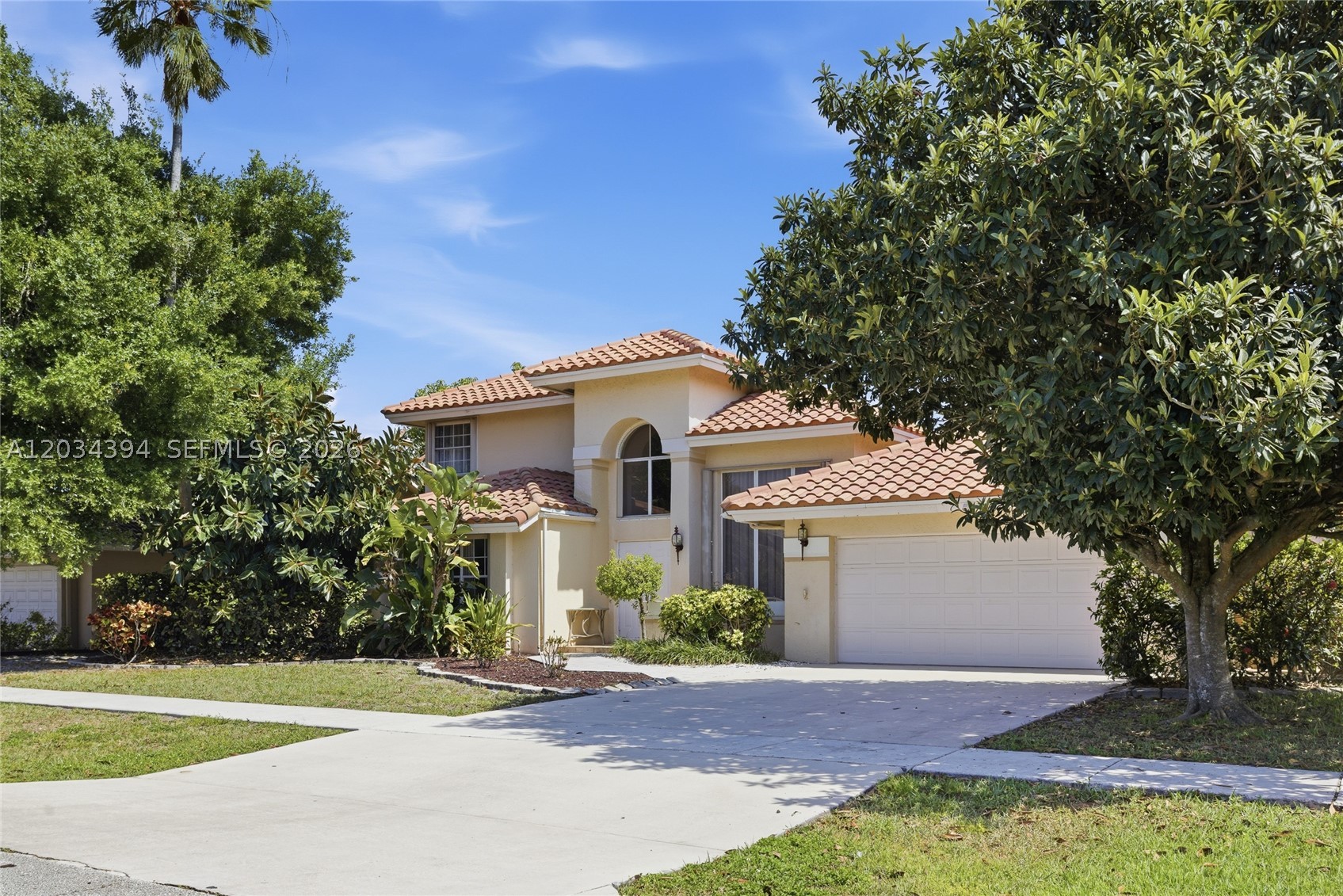 WEST BOCA LAKE - Residential