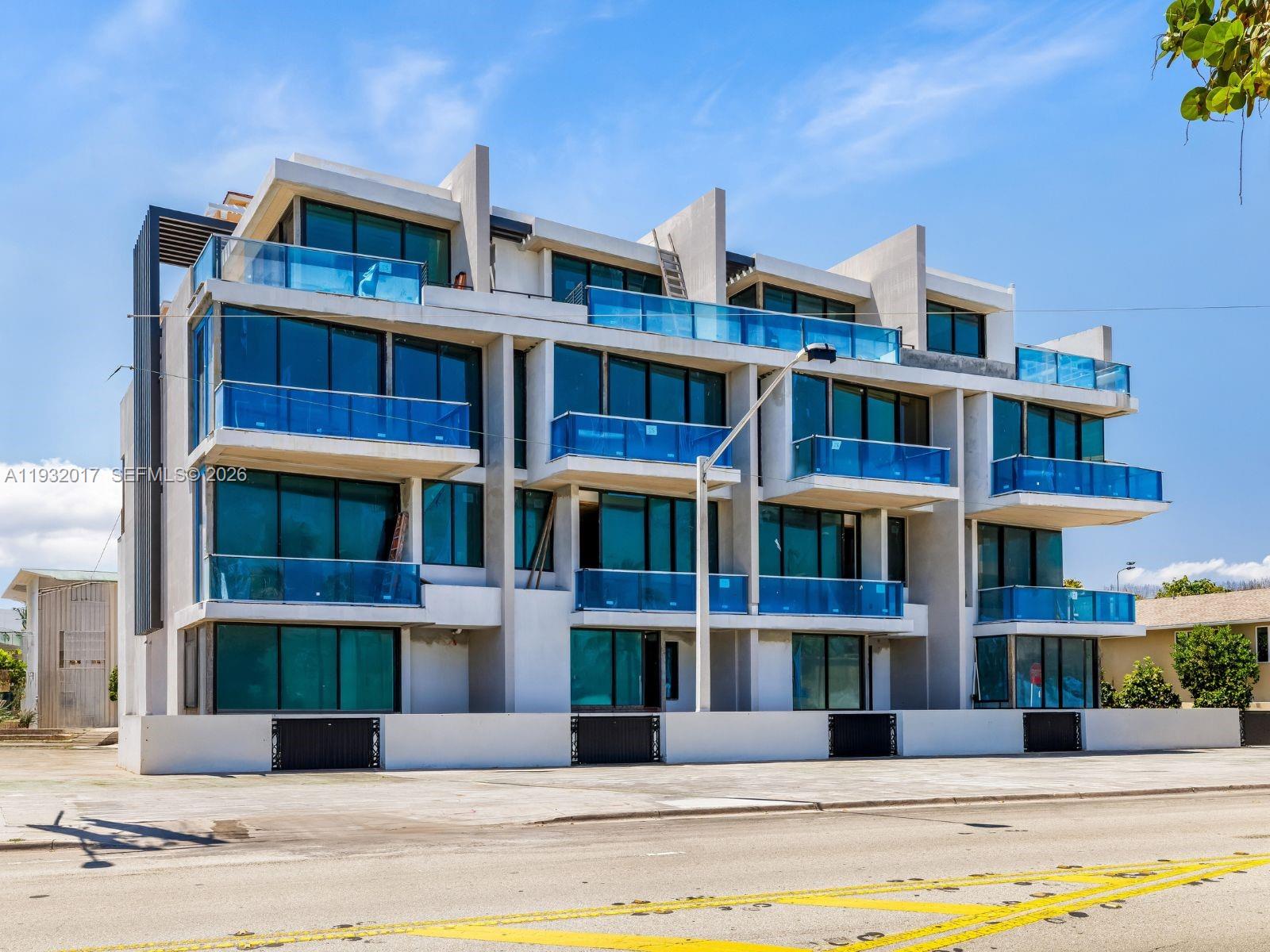 POMPANO BEACH - Residential