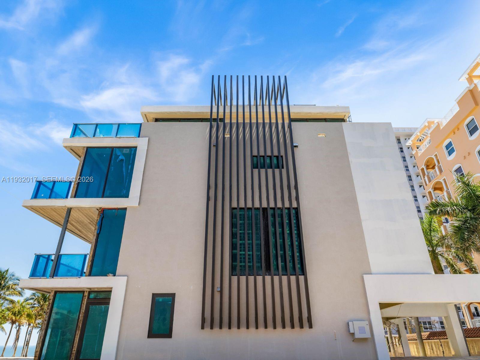POMPANO BEACH - Residential