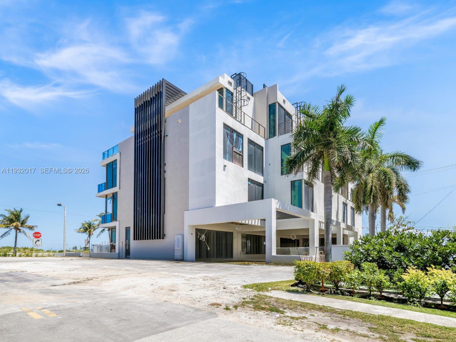 POMPANO BEACH - Residential