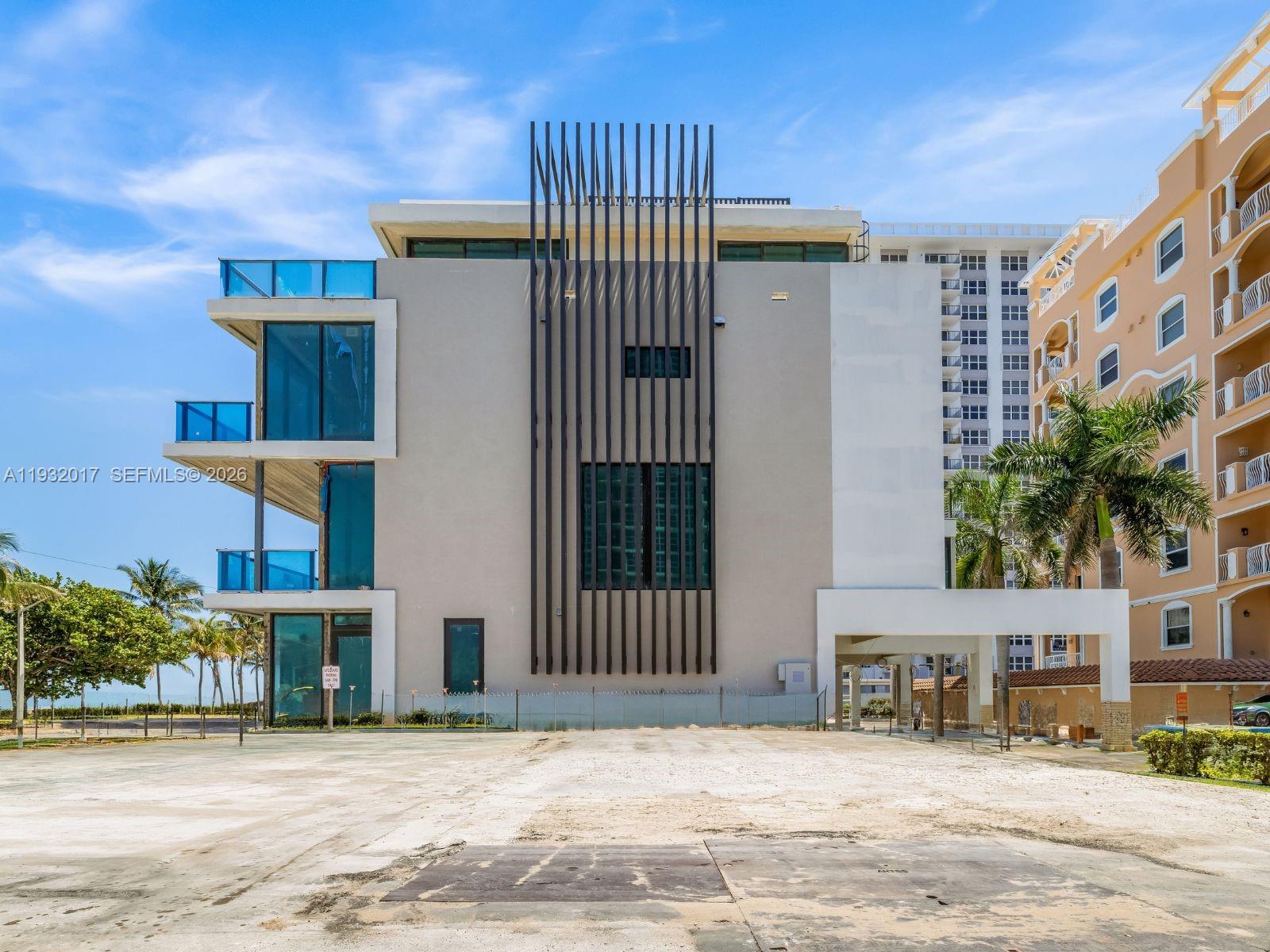 POMPANO BEACH - Residential