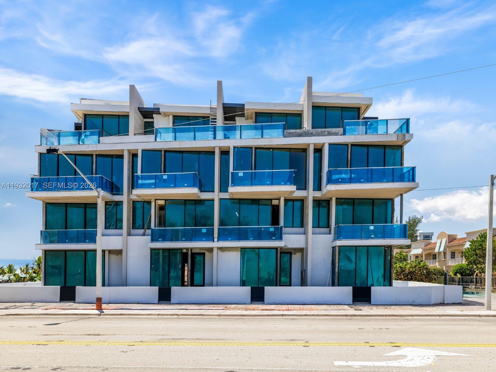 POMPANO BEACH - Residential