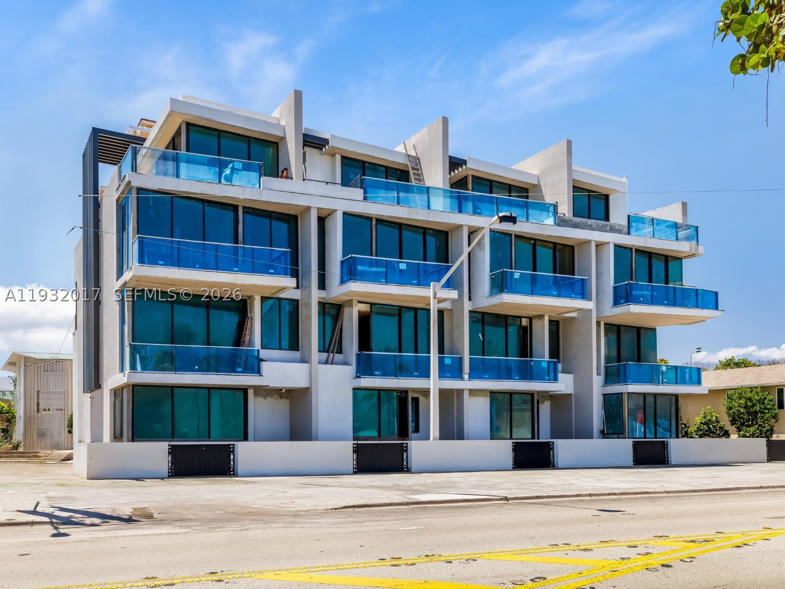 POMPANO BEACH - Residential