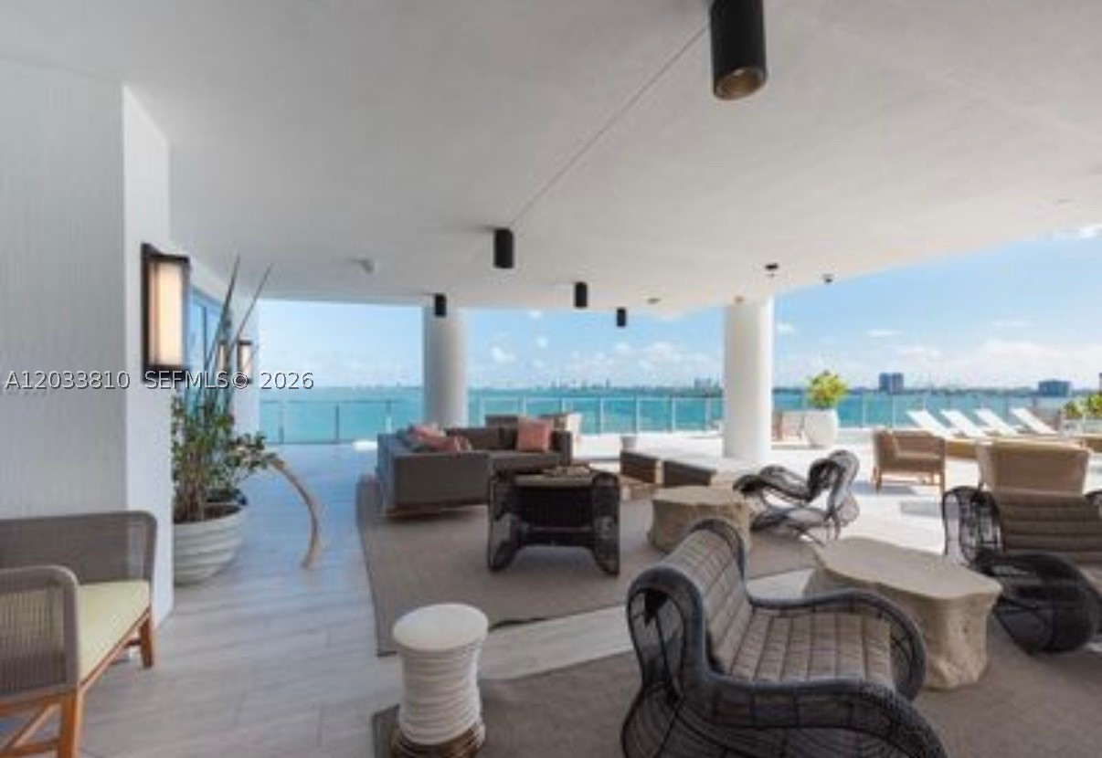 BISCAYNE BEACH CONDO - Residential Lease
