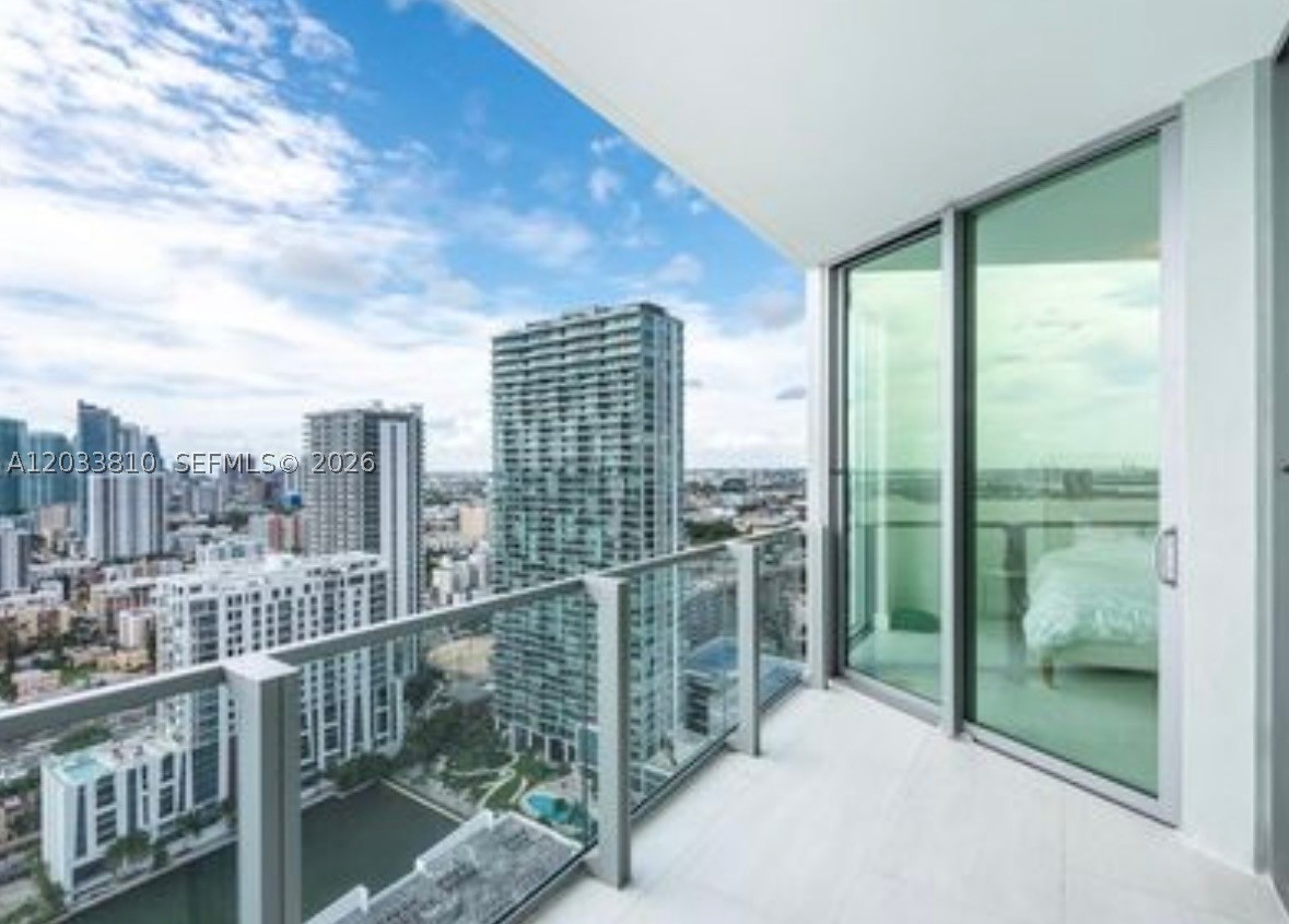 BISCAYNE BEACH CONDO - Residential Lease