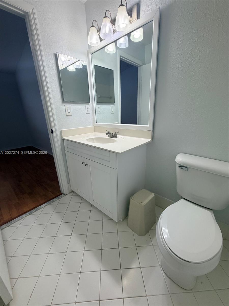 MONTEREY AT MALIBU BAY CO - Residential Lease