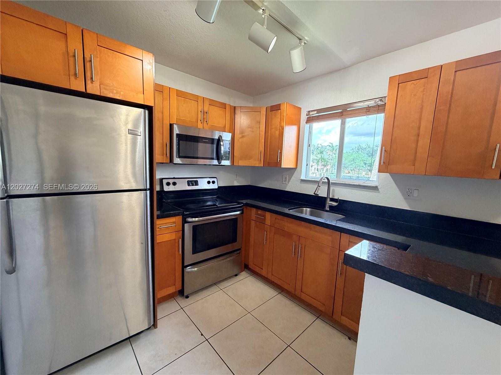 MONTEREY AT MALIBU BAY CO - Residential Lease
