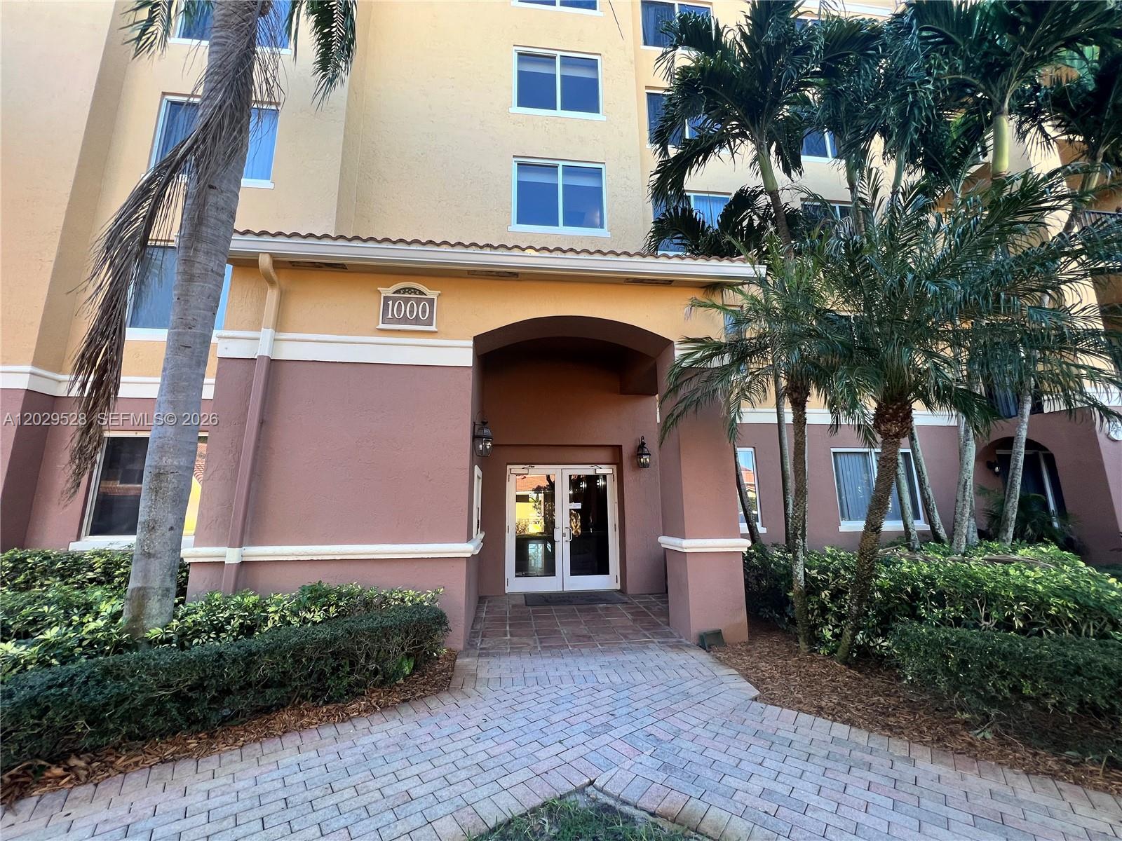 HYPOLUXOS MARINERS CAY CO - Residential Lease