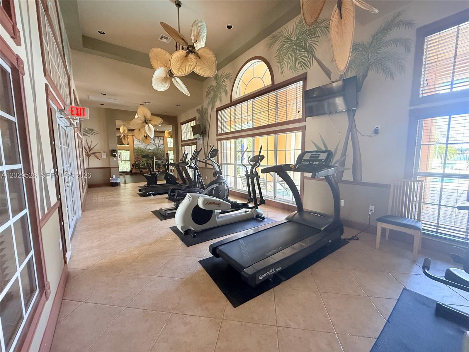 HYPOLUXOS MARINERS CAY CO - Residential Lease