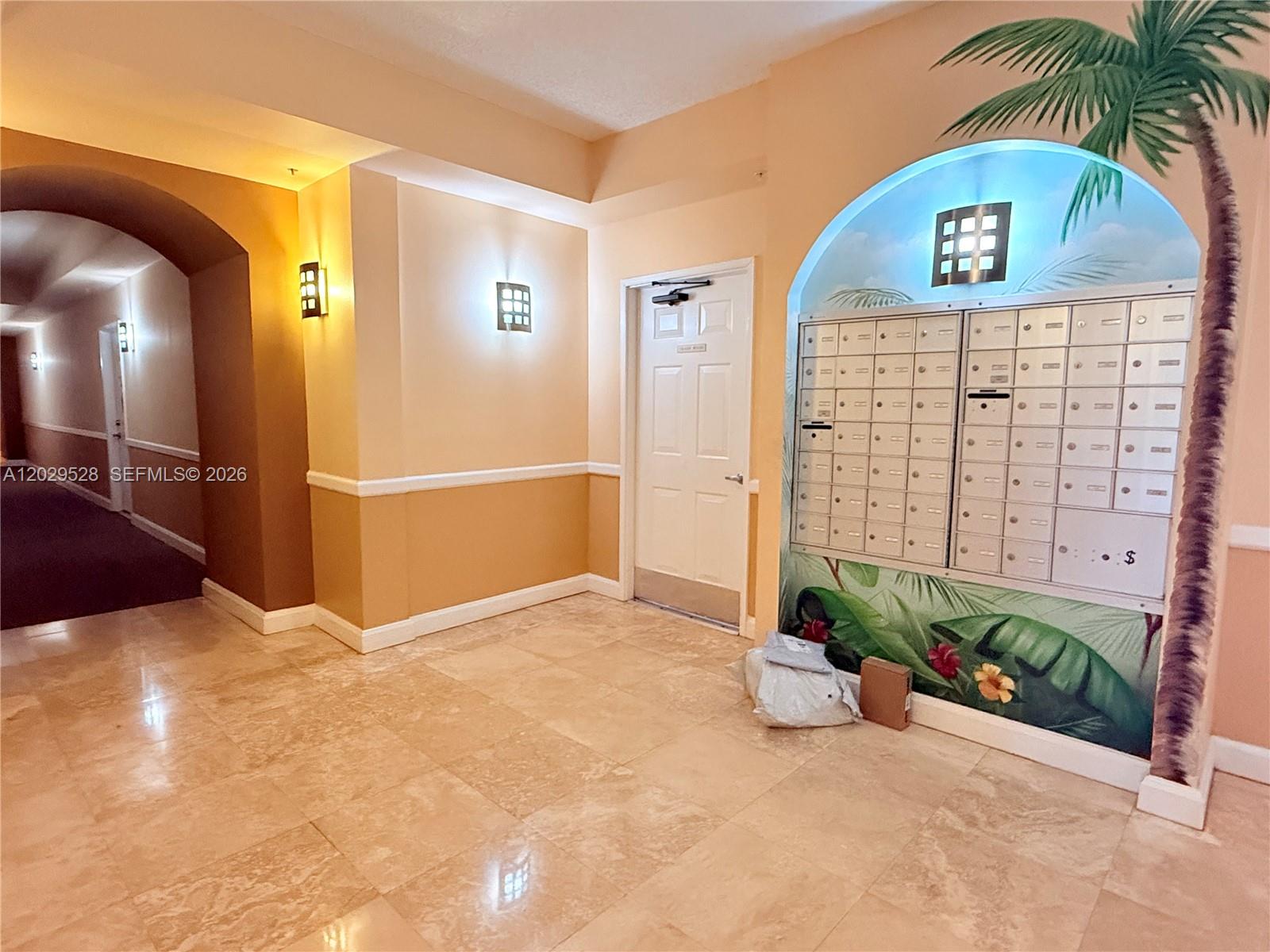 HYPOLUXOS MARINERS CAY CO - Residential Lease