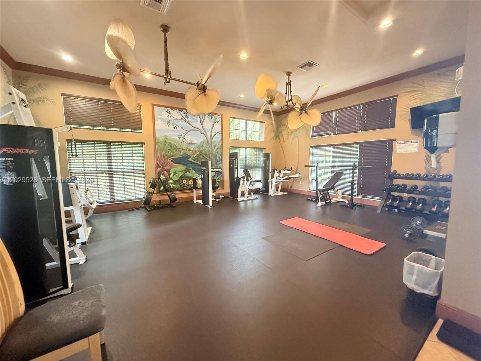 HYPOLUXOS MARINERS CAY CO - Residential Lease