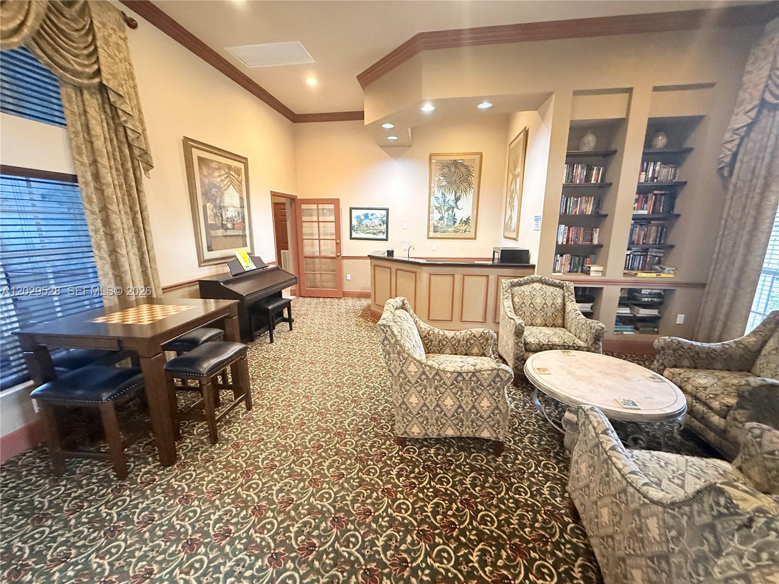 HYPOLUXOS MARINERS CAY CO - Residential Lease