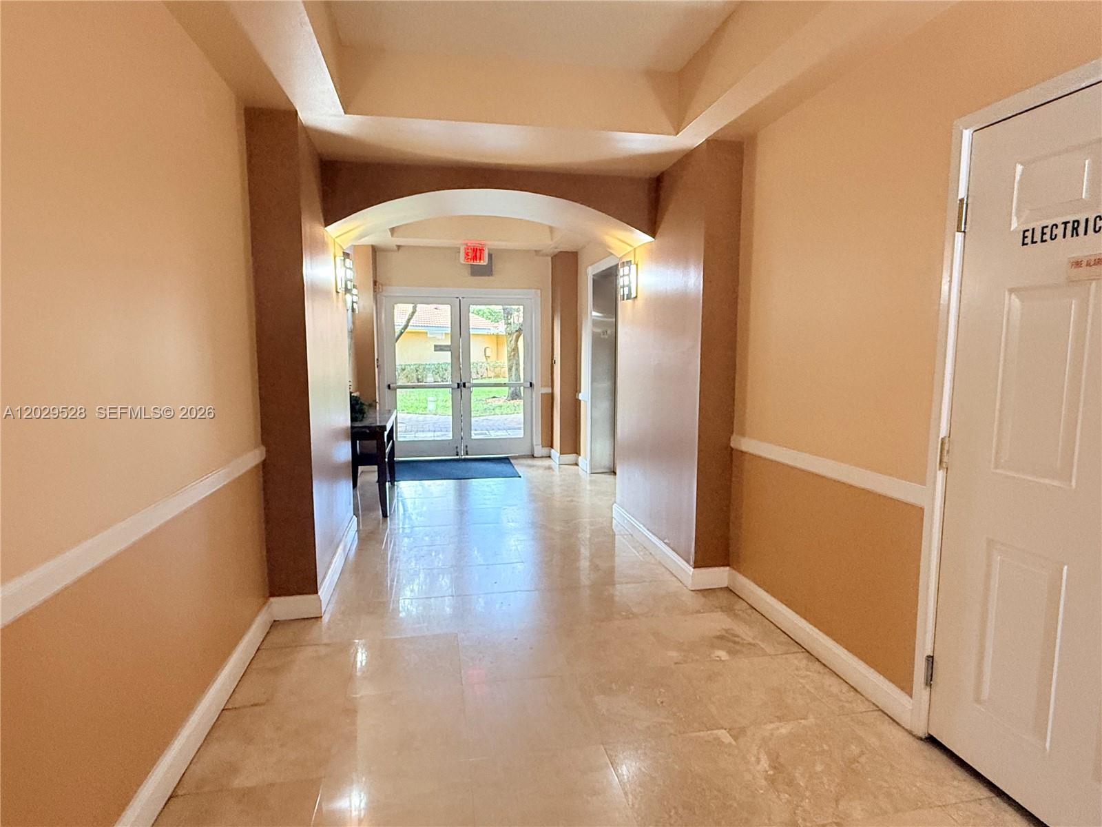 HYPOLUXOS MARINERS CAY CO - Residential Lease